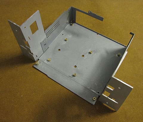 Aluminiumgehäuse. Car-PC für Mercedes E-Klasse, W 211, Audio 20.