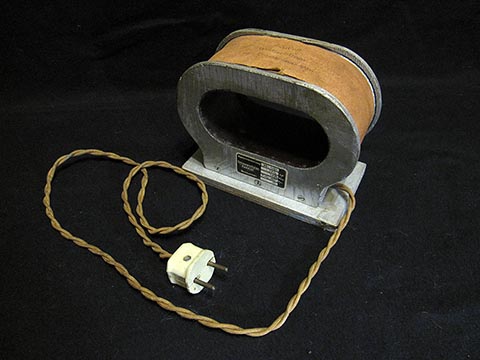 Alter Entmagnetisierapparat.