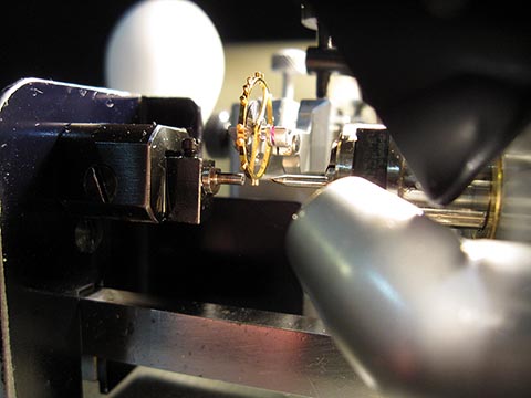 Jean Widmer-Steiner zum Auswuchten einer Schraubenunruh Typ 2. Justierung und Einstellung des Geräts für eine bestimmte Unruh.