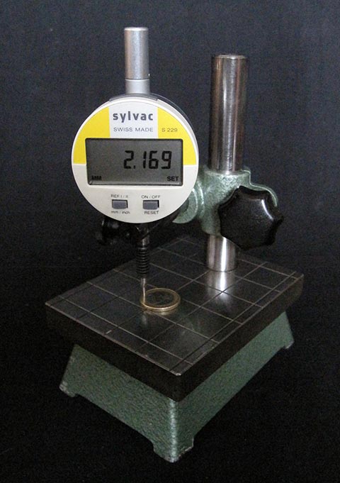 Messtisch Hasco mit Präzisionstaster Sylvac S229. Elektronische Skala. Digitalanzeige der Serie S-Dial S229. Gesamtansicht.