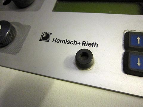 Logo des Sandstrahlgeräts mit 4 Behältern Harnisch+Rieth P-G 400.